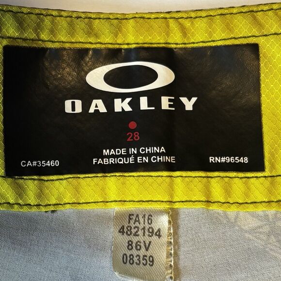 Oakley Performance Board Shorts Gray Yellow Colorblock Men's Size 28 Beach Surf - Picture 5 of 8